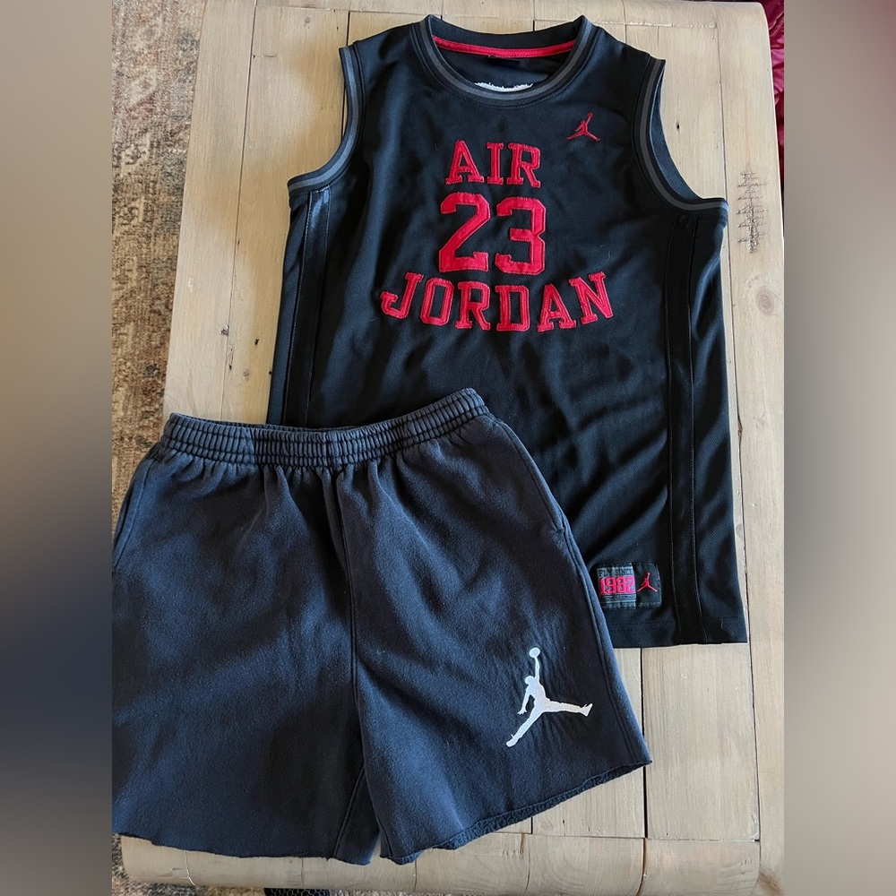 Jordan Jersey and Sweatshorts Youth XL